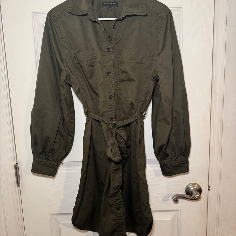 Banana Republic Olive Green safari Shirtdress with Waist Tie